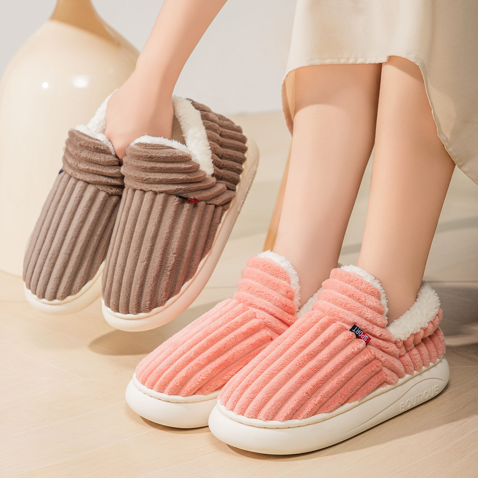 New women's cotton shoes, cross-border snow boots, fleece and thickened cotton shoes, fashionable and versatile women's boots, cold-proof and warm cotton boots full figure