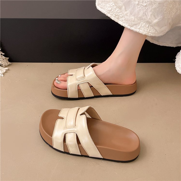 French-style one-shoulder slippers for women's summer wear 2025 new Korean-style versatile sandals with skirts, beach and cool slippers details Picture