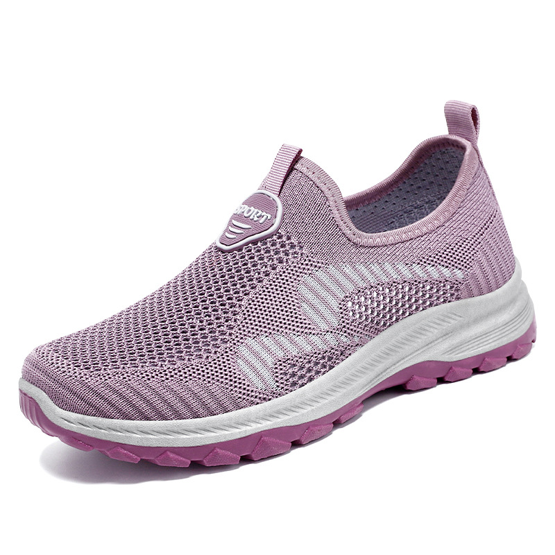 Women's shoes, versatile autumn new style casual sports shoes for middle-aged and elderly people, old Beijing walking shoes, mom shoes sent on behalf Item Picture