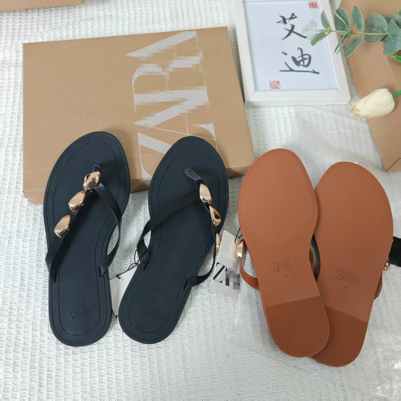 ins Cross-border's new ZAR European and American herd-shaped slippers, metal buckle thick-soled women's sandals Specification drawing