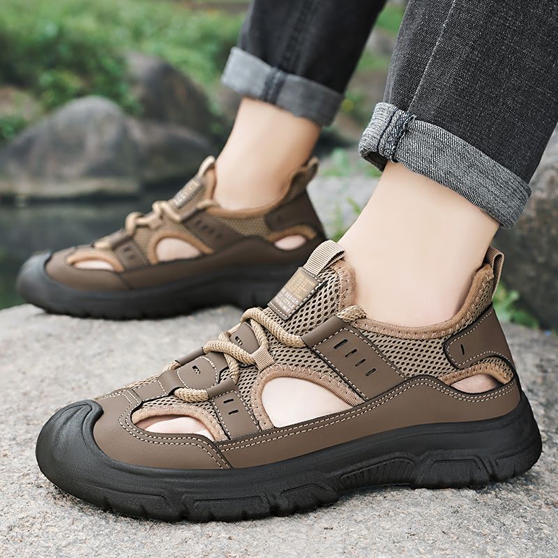 Summer new men's shoes with hollowed-out sandals, outdoor lightweight beach shoes, breathable shallow opening, one-step shoes for men details Picture