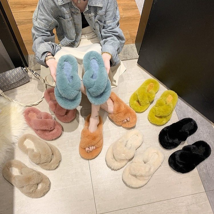 Candy-colored thickened wool slippers for women to wear outside in autumn and winter 2025, a new popular flat one-line thick-soled cotton slippers for women full figure