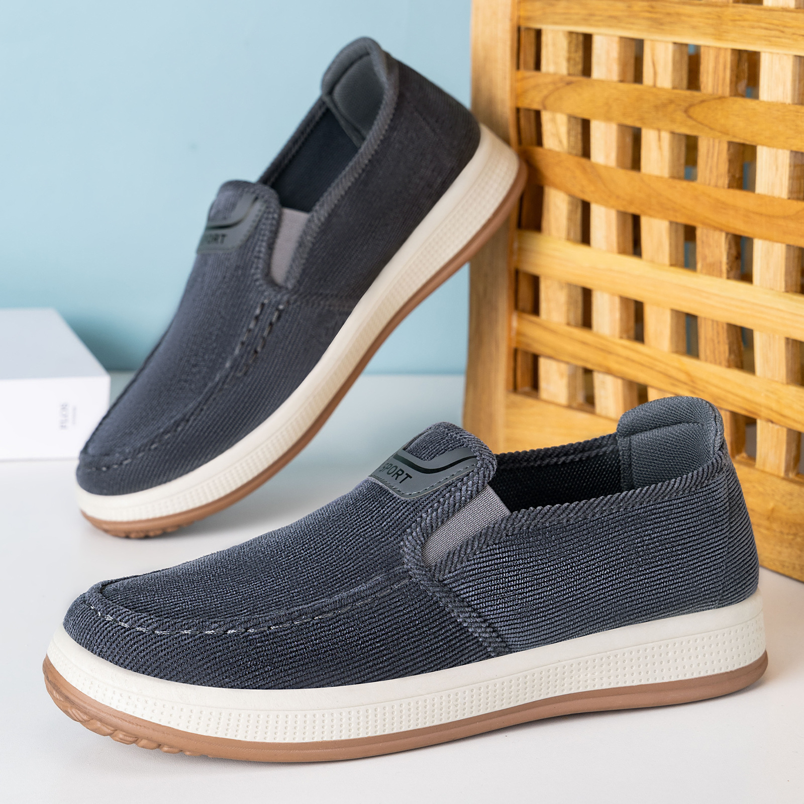 New men's shoes, casual one-foot shoes, light and comfortable, striped soft-soled sneakers, Dad's single shoes sent by us details Picture