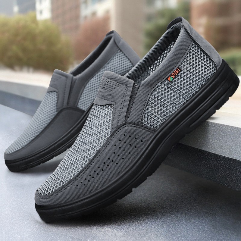 Men's autumn new casual cloth shoes, cross-border batch, soft soles, not tiring to the feet, just one step on Dad's shoes, breathable men's shoes full figure