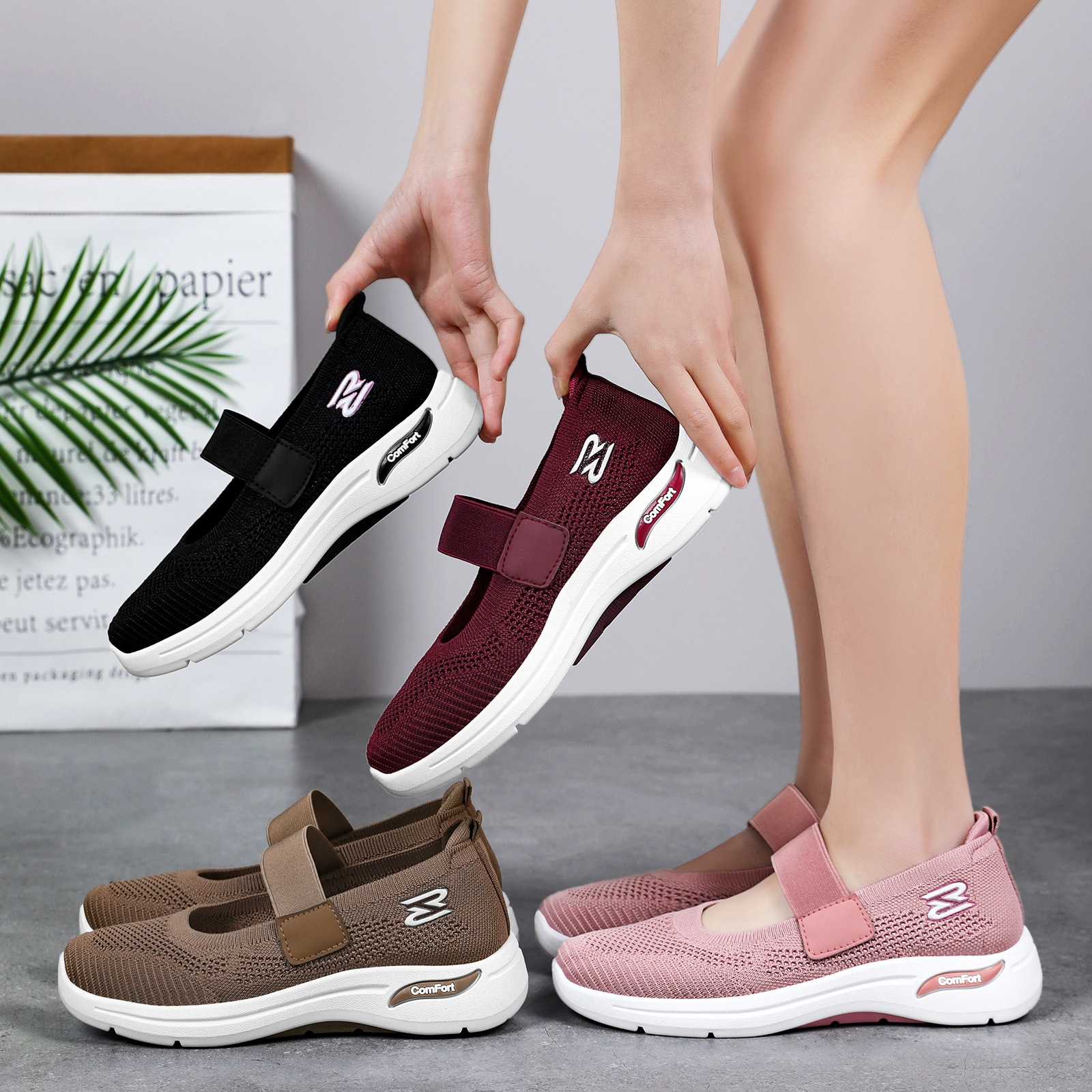 Women's versatile shoes, shallow mouth cross-border shipping women's shoes, comfortable Velcro shoes for middle-aged and elderly mothers, soft-soled walking shoes Application Scenario