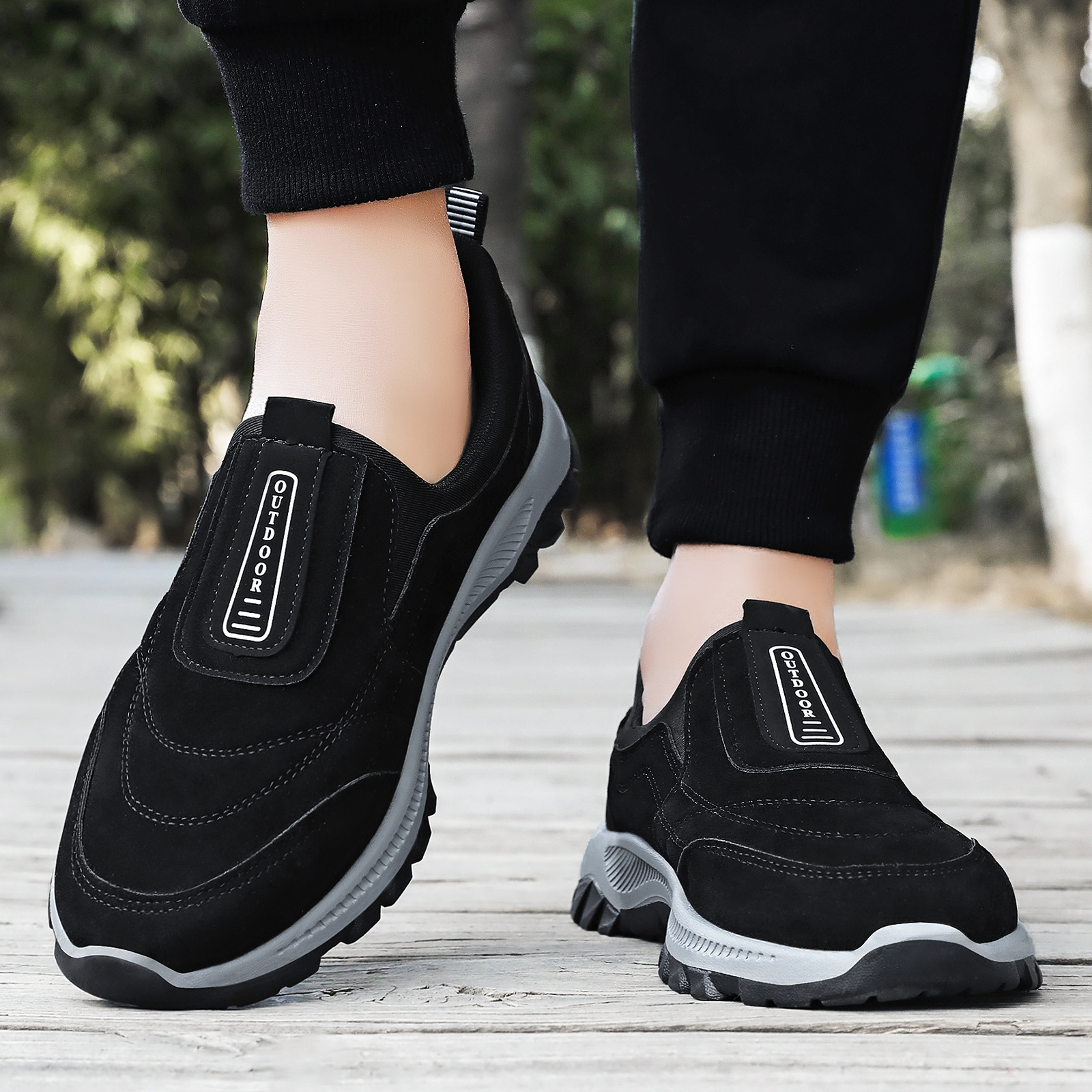 New cross-border outdoor hiking, cross-country, mountaineering and fitness walking shoes for couples, a fashionable sports shoe that can be worn on one foot Application Scenario