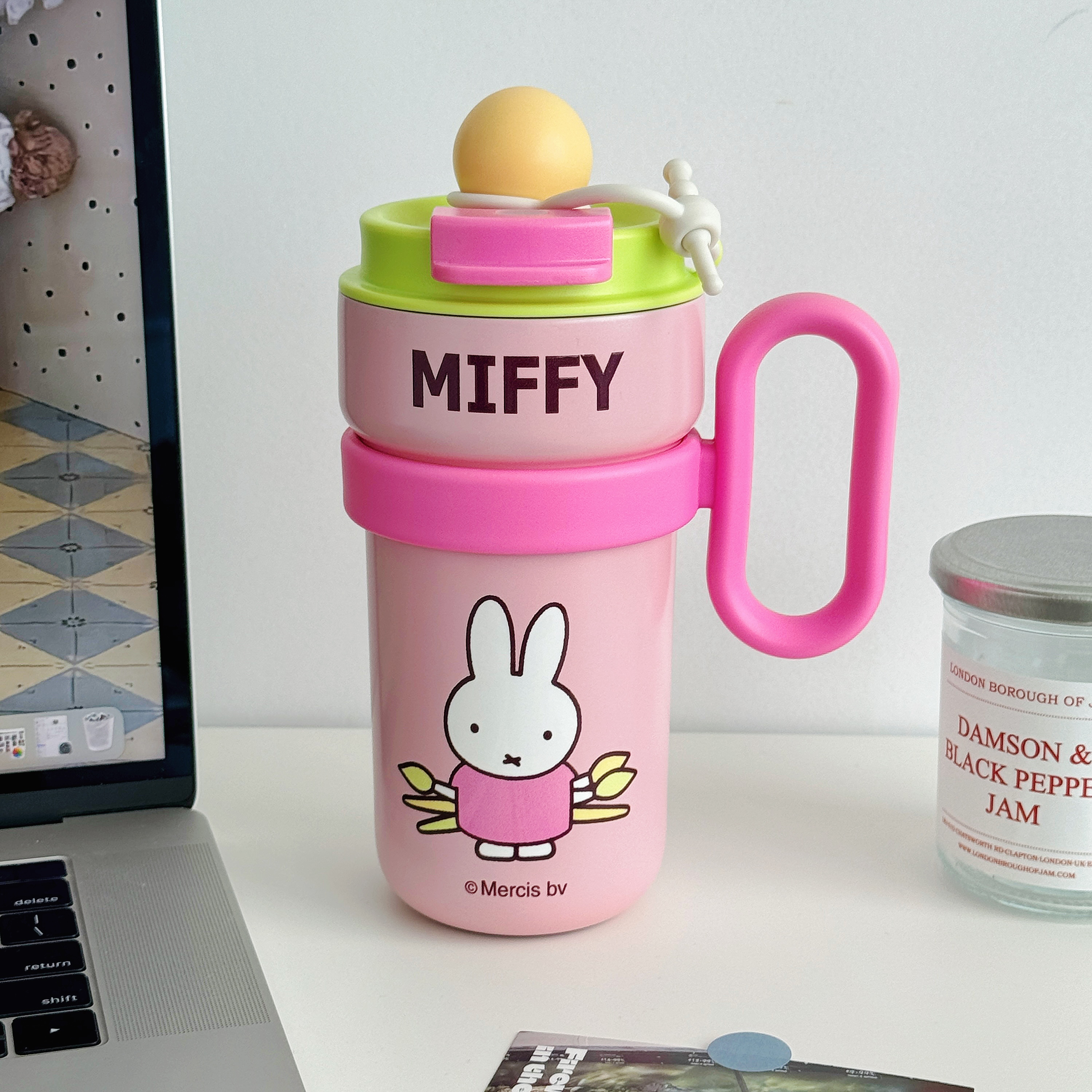 TinkerTot Mifei Official Authorized, cute Mifei Free Drink Handle Double Drinking Thermos Cup in Four Colors 500ml Application Scenario