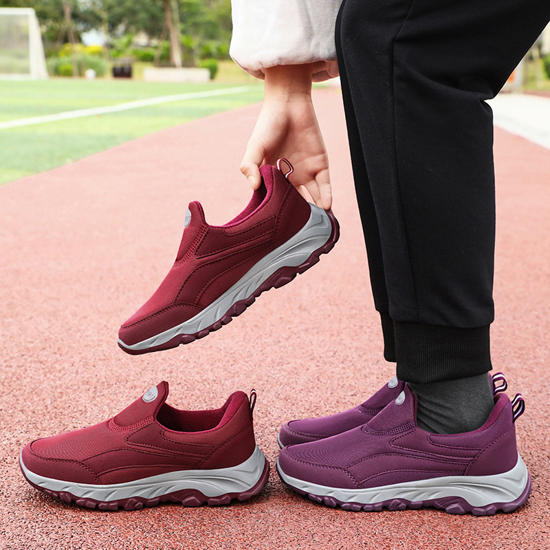 Autumn Mom sports shoes, women's elderly shoes, women's soft soles, anti-slip for middle-aged and elderly people, casual walking couple style Application Scenario