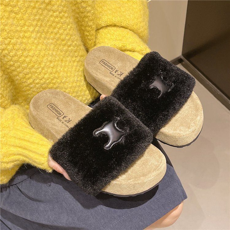 Thick-soled woolen slippers for women's outerwear, 2025 new style fashionable and versatile casual one-shoulder slippers, plush sponge cotton slippers Application Scenario