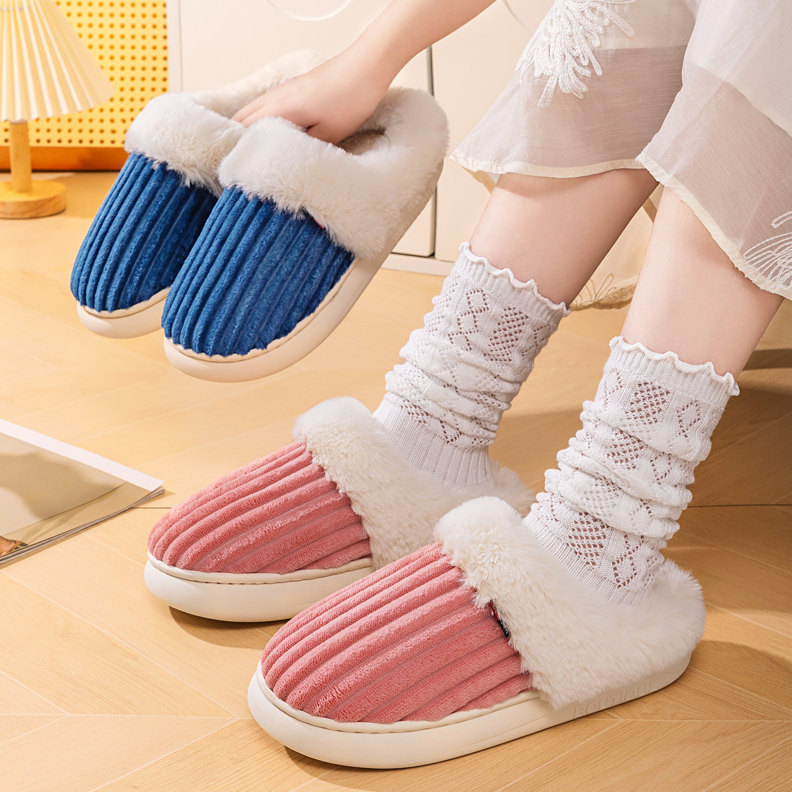 New winter women's shoes, warm thick-soled slippers, home flip-flops, versatile women's casual home slippers, women's distribution full figure
