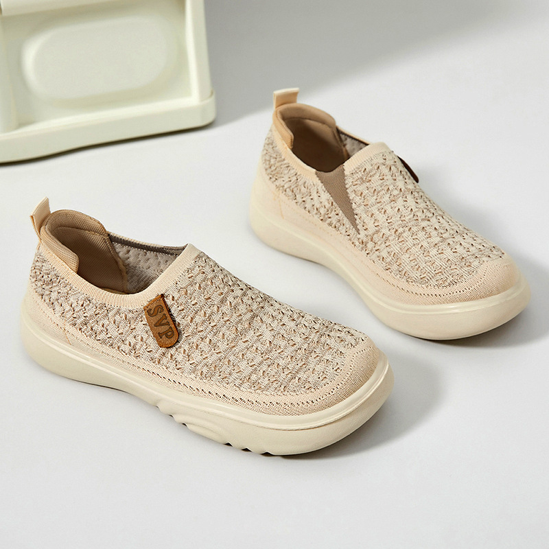 Summer's new Fei-woven breathable and non-smelly casual shoes for women, soft-soled sports shoes, mesh breathable women's shoes full figure