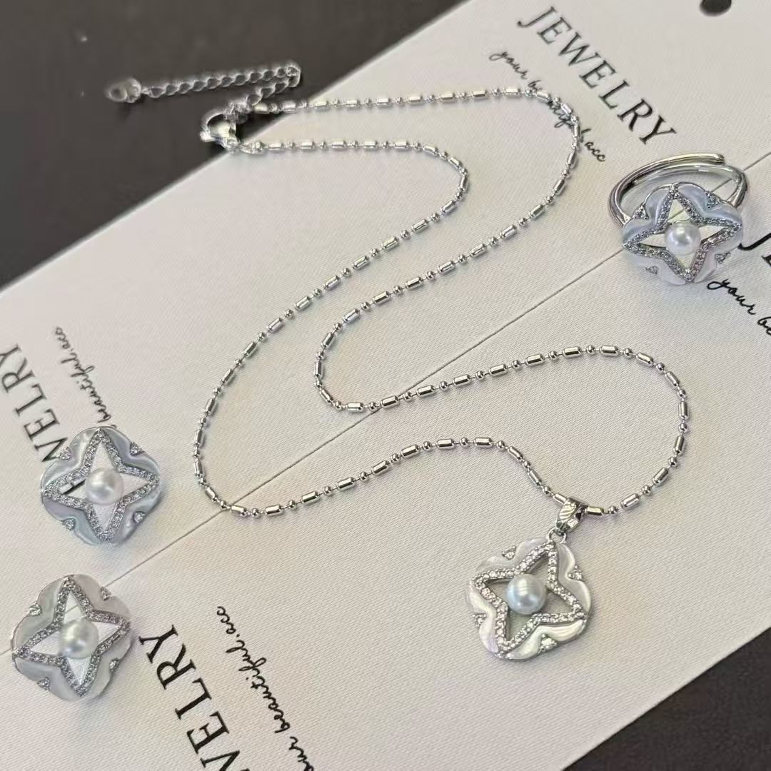 天然深海白贝母镶嵌女轻奢新款气质爆款来袭诸暨淡水珍珠珍珠项链首饰项链