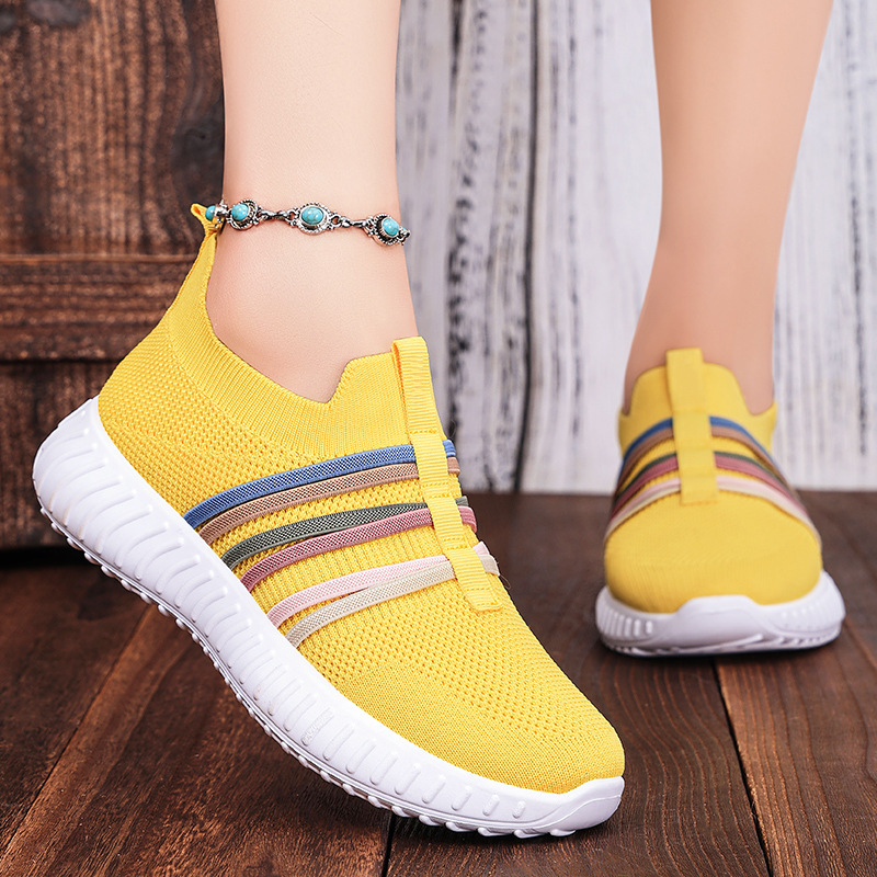 This is a new autumn collection of breathable mesh shoes for women. These are large-sized cross-border shoes that can be worn on one foot. They are soft-soled and versatile single shoes for women Specification drawing
