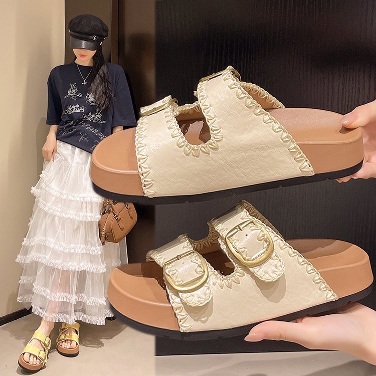 Design sense, niche thick-soled leather Burken shoes, slippers, women's shoes, summer silver flip-flops, casual beach shoes full figure