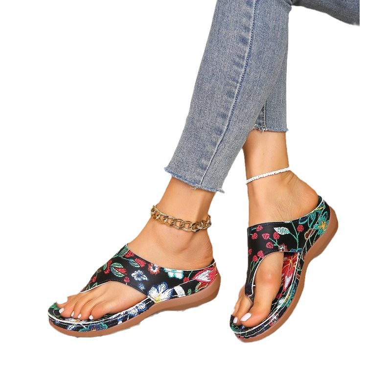 Wholesale of large-sized herringbone sandals for women in 2025, featuring ethnic style embroidery with flowers at the back and buckled wedge heels Item Picture