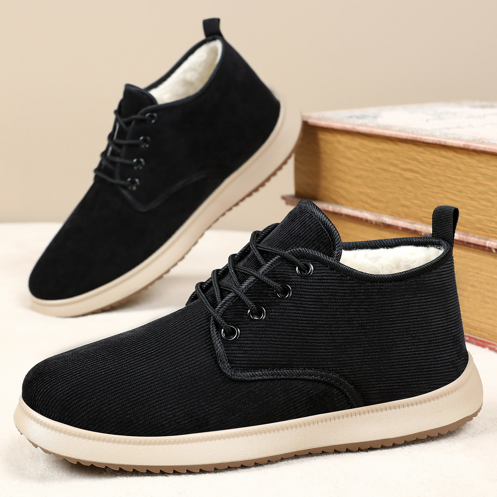 New thickened, warm, cool, casual and versatile lace-up cotton boots for men in winter. We offer cotton shoe delivery services for middle-aged and elderly couples Application Scenario