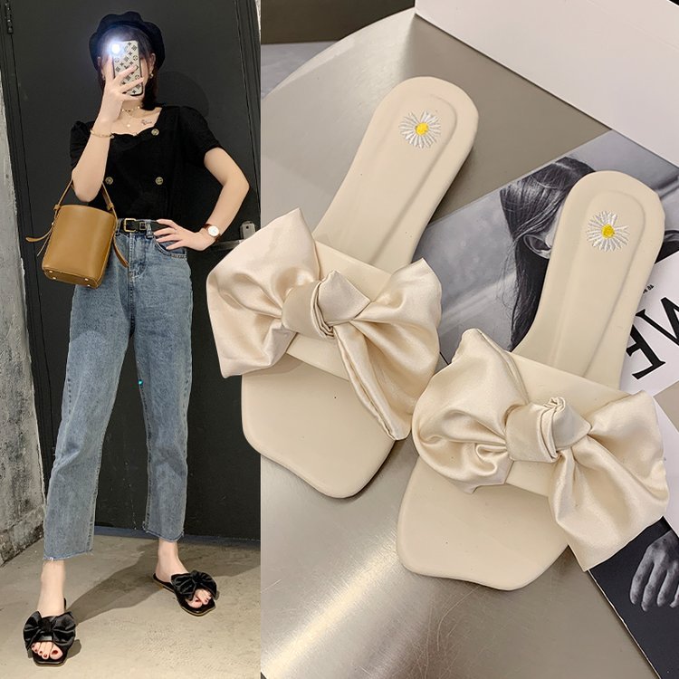 2025 Bow Fairy Cool Slippers for Women's outerwear, flat-bottomed embroidered Summer New Seaside and beach one-shoulder slippers Application Scenario