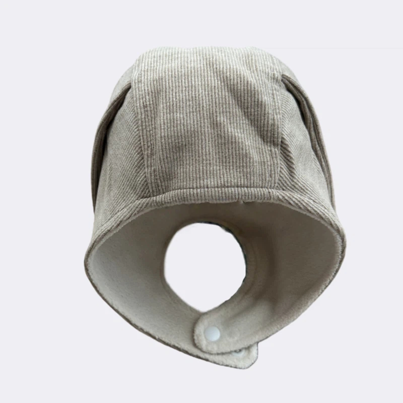 Ear protectors and children's caps are suitable for children aged 5 to 8 full figure