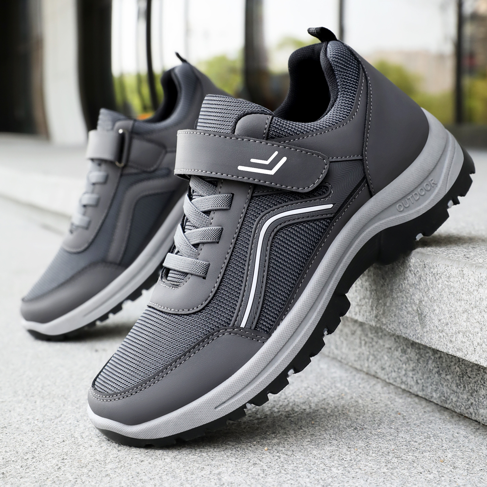 New men's shoes, middle-aged and elderly walking shoes, couple style, dad style, Velcro style, soft-soled, comfortable and casual shoes full figure