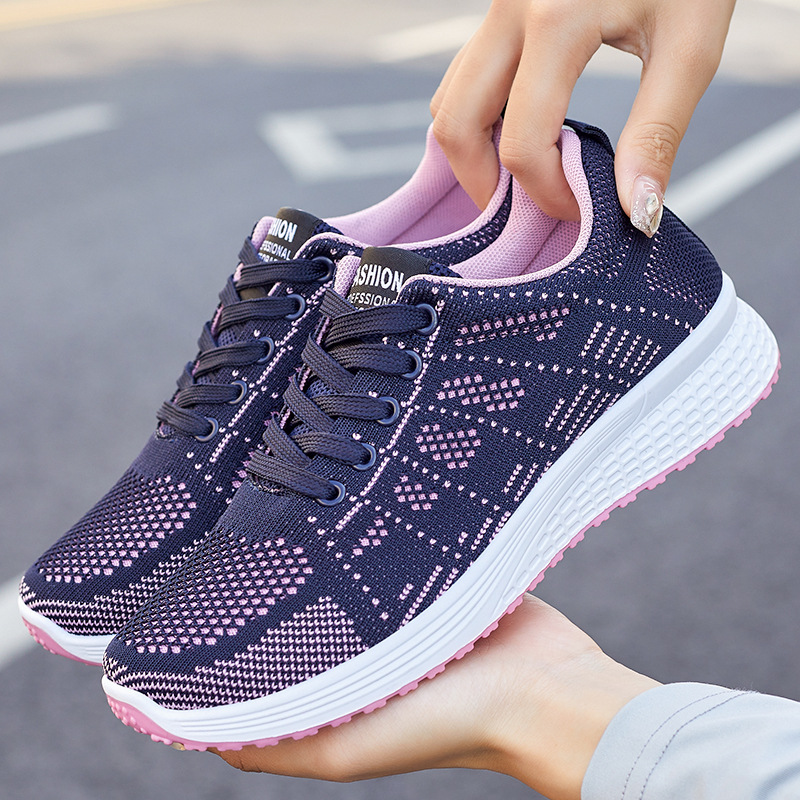 Foreign trade women's shoes 2025 Autumn new style shoes, women's soft-soled breathable casual shoes, one-piece consignment, trendy sports shoes for women full figure