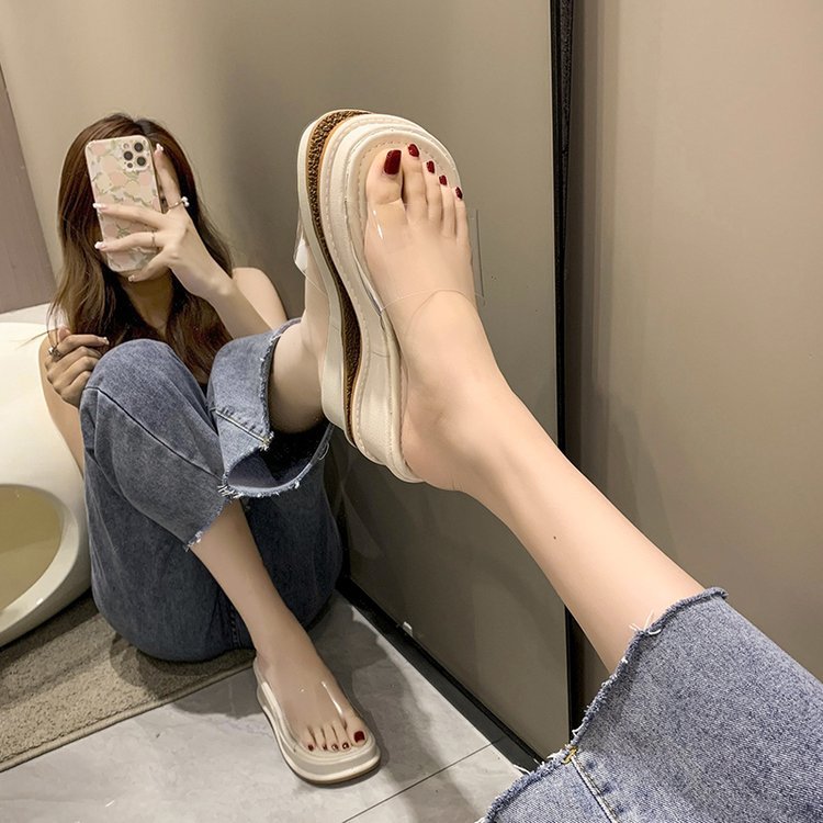 Thick-soled wedge heel slippers for women's summer outerwear, fairy style 2025 new transparent one-strap sandals, high-heeled simple flip-flops Application Scenario