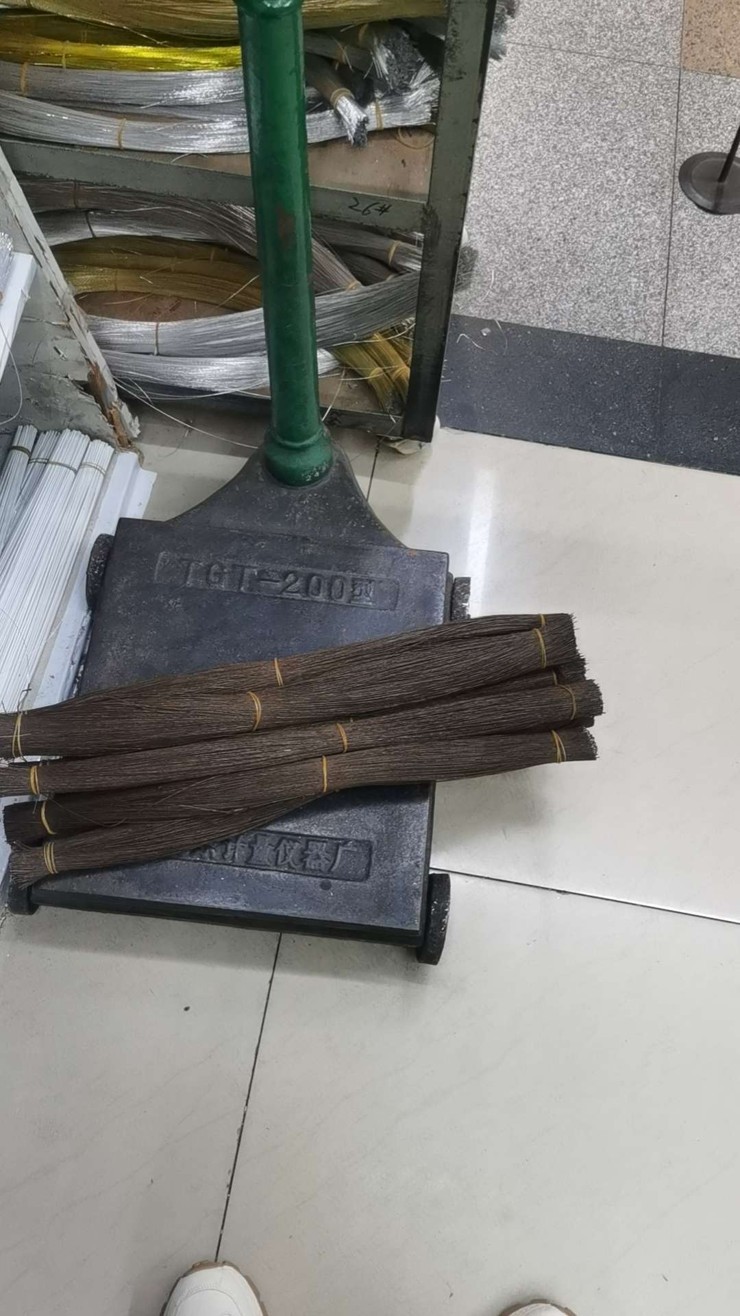 工艺品材料，花艺材料，手工制作材料，仿真花材料，封面图片材料，儿童手工制作公司都是这样的产品图