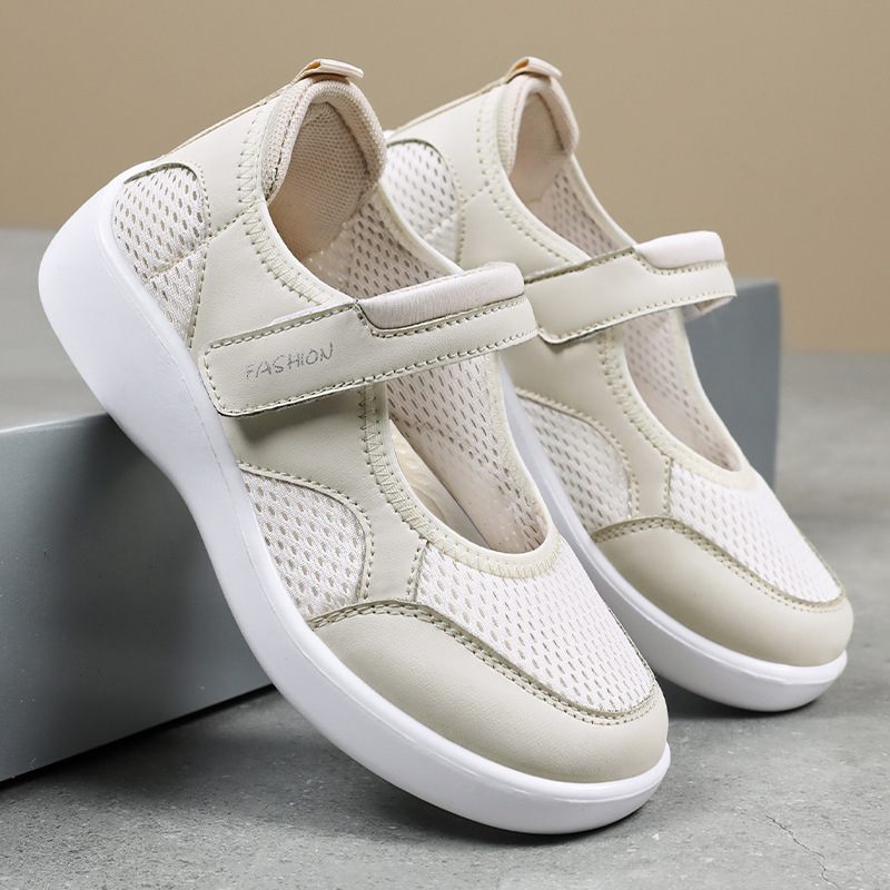 New summer breathable casual shoes for women, versatile, soft-soled and not tiring to the feet, Velcro shoes for middle-aged and elderly mothers full figure