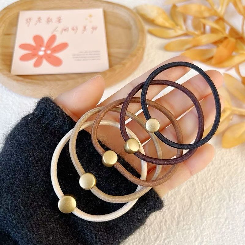 Fashionable hair accessories, hair combs, hair bands, headbands, striped hair ties, a variety of styles to choose from, versatile hair accessories, hair strings, rubber bands, basic hair ties detail image 4