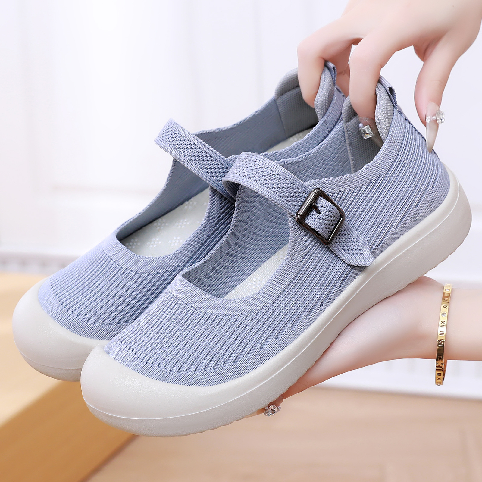 New breathable single shoes for women, factory direct sales, not tiring feet, casual shoes with hollowed-out design, versatile and comfortable women's shoes, consignment Specification drawing