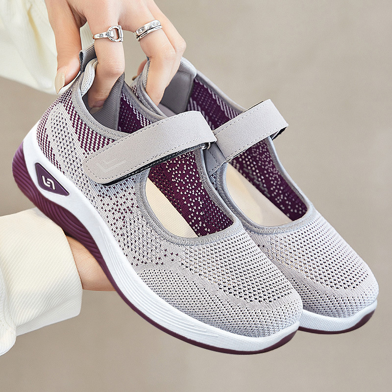 Spring and autumn new breathable and shallow Velcro walking shoes for women, sent by the manufacturer. Comfortable and casual shoes for children full figure