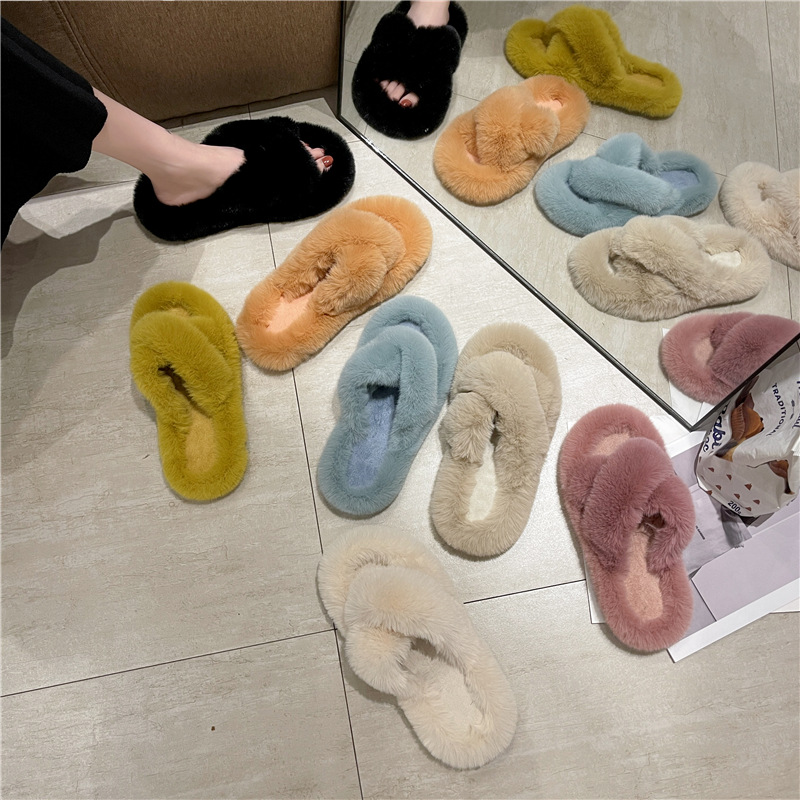 New large-sized woolen flip-flops for autumn and winter, women's cotton slippers, warm woolen cross one-line flip-flops for home use Application Scenario