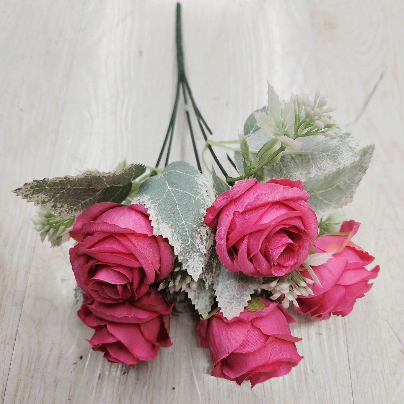 5-head diamond rose office simulation garden rose stem bouquet decoration detail image 2