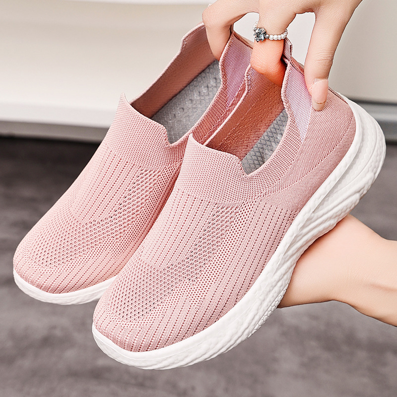 Women's shoes, breathable mesh, new mom shoes, middle-aged and elderly walking shoes, old Beijing cloth shoes, sports and casual shoes full figure