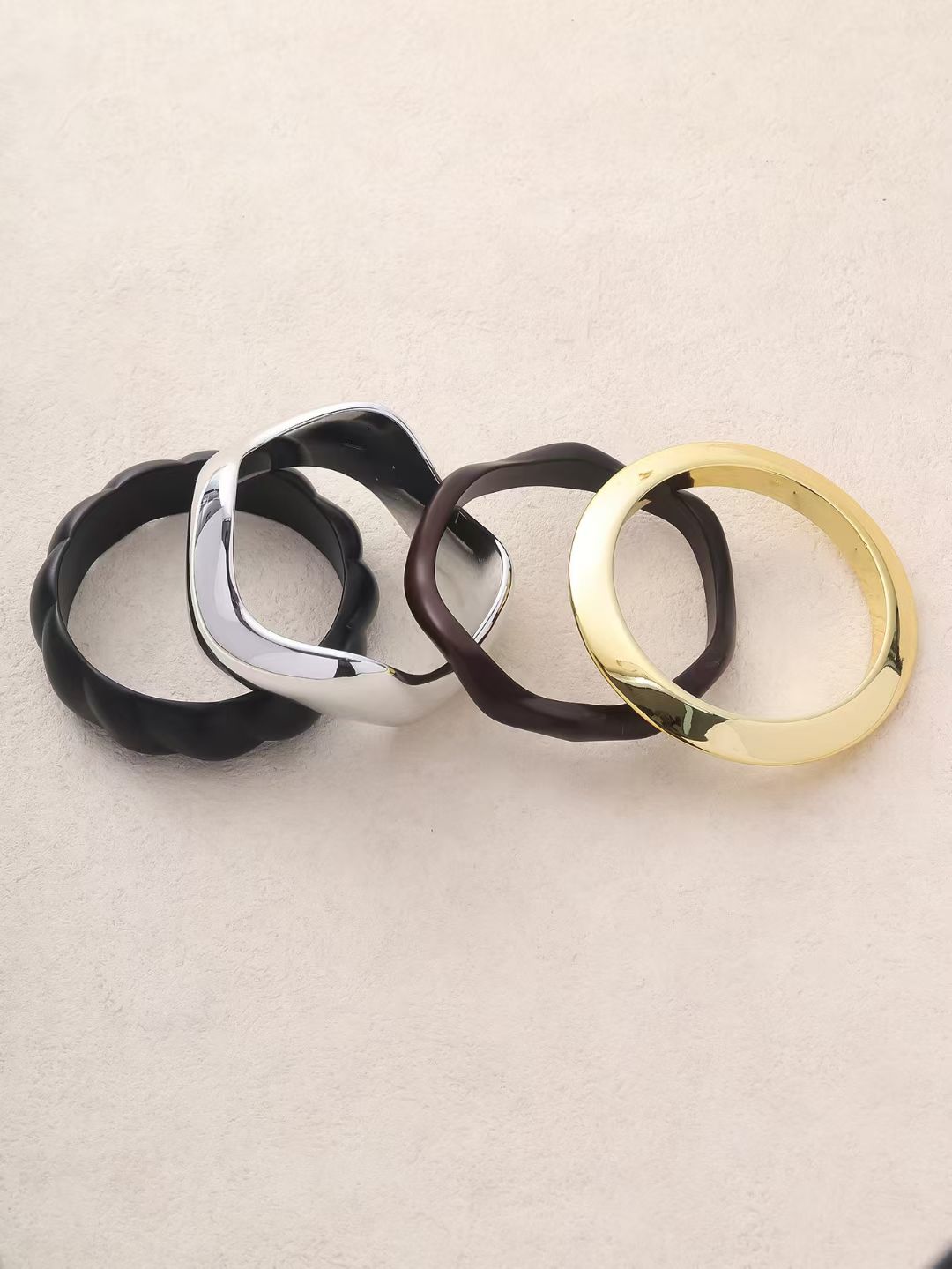 时尚饰品手链水晶手链镶钻手链女款简约潮流手链首饰品时尚配饰女士手链潮流款式产品图