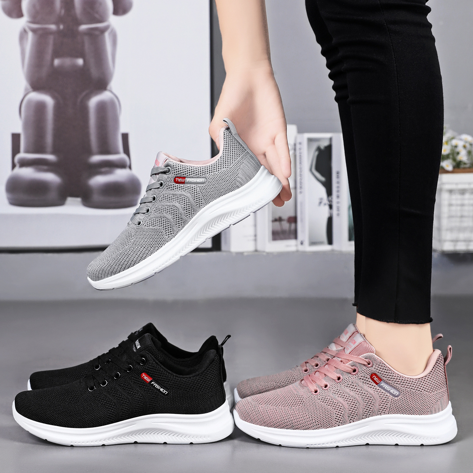 The new soft-soled, comfortable women's casual sports shoes from Spring and Autumn are simple, breathable and have a mesh surface Specification drawing