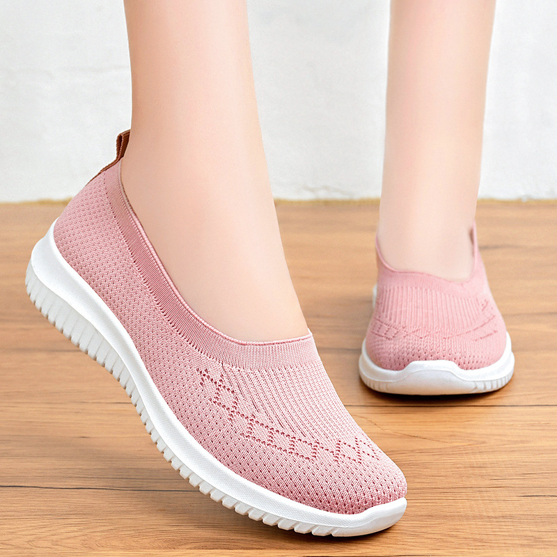 Women's Shoes 2025 Breathable flying woven shoes, soft-soled cross-border large-sized cloth shoes, casual mom shoes, breathable and comfortable full figure