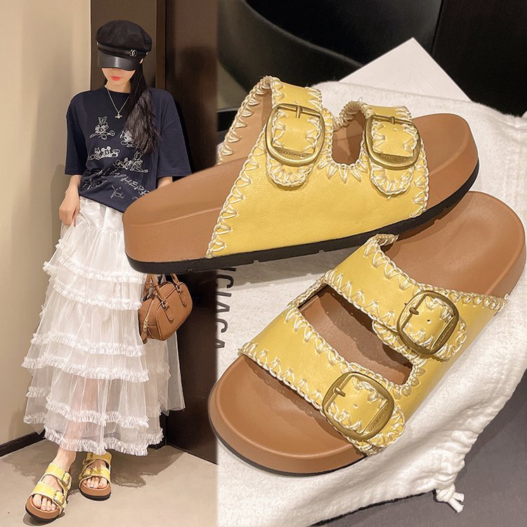 Design sense, niche thick-soled leather Burken shoes, slippers, women's shoes, summer silver flip-flops, casual beach shoes details Picture