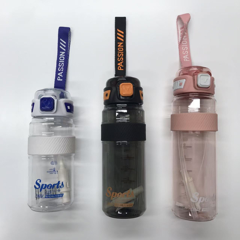 Sports撞色运动吸管杯!带防烫圈+大容量 按扣开盖超方便 学生户外通勤都能用详情3