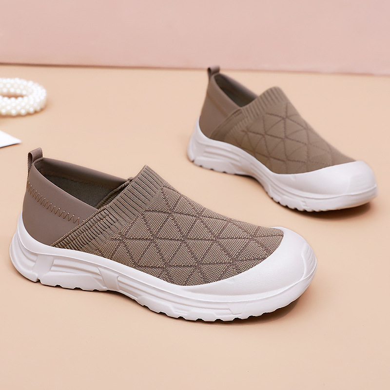 New women's cloth shoes with soft soles and soft surfaces, one-step mom shoes wholesale, fashionable, light and comfortable, old Beijing cloth shoes Specification drawing