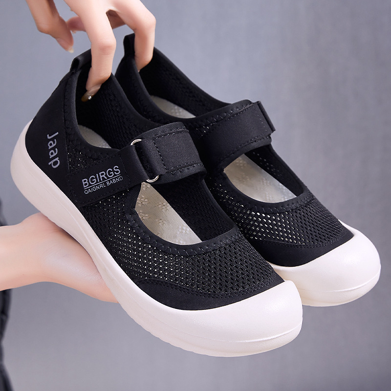 This is a new autumn collection of comfortable and lazy women's casual shoes that can be worn on one foot. These cross-border breathable and comfortable Velcro shoes are versatile for women details Picture