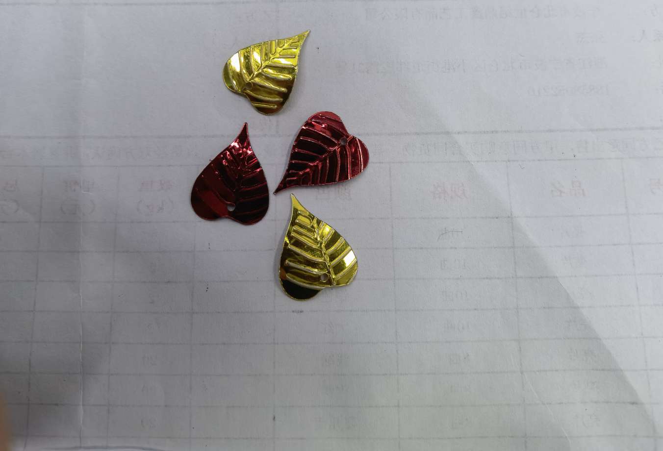 15×17mm Christmas heart pendant sequins, suitable for earrings, tassels, lace pendants, hand-dried, etc. Available in various colors such as red and gold, made of PVC or Pet, Jincan 162 detail image 2
