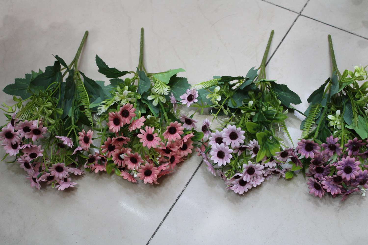 High-fidelity handicrafts, creative gifts, handcrafted ornaments, decorative items, a variety of choices, exquisite handicrafts, collectibles, five-headed blue-eyed chrysanthemums detail image 4