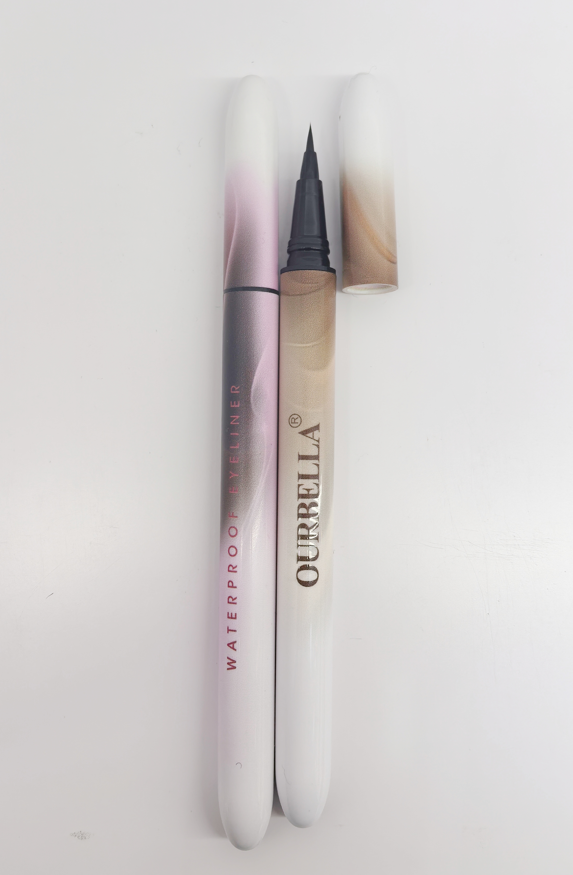 上眼 3 秒速干成膜，形成隐形防护层，防汗、防油、防口罩水汽全拿捏