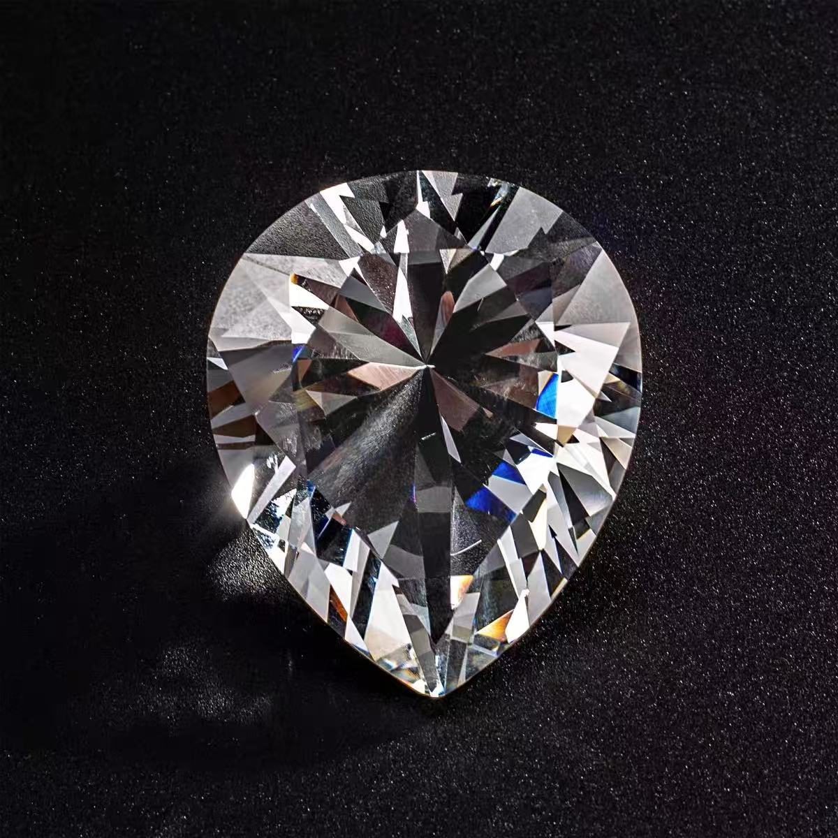 Bestseller crystal Heart of Africa ❤️ crystal collection, props and ornaments model, Delta Operation peripheral 1:1 crystal heart of Africa diamond detail image 3