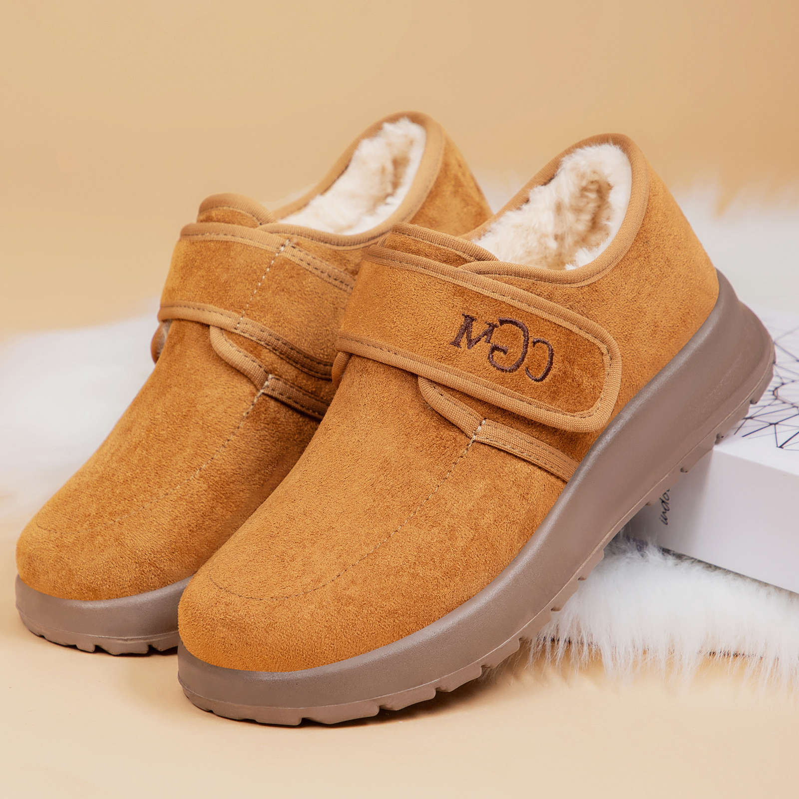 Women's cotton shoes for winter, fleece and thickened Velcro snow boots, cross-border consignment, fashionable and versatile ankle boots Application Scenario