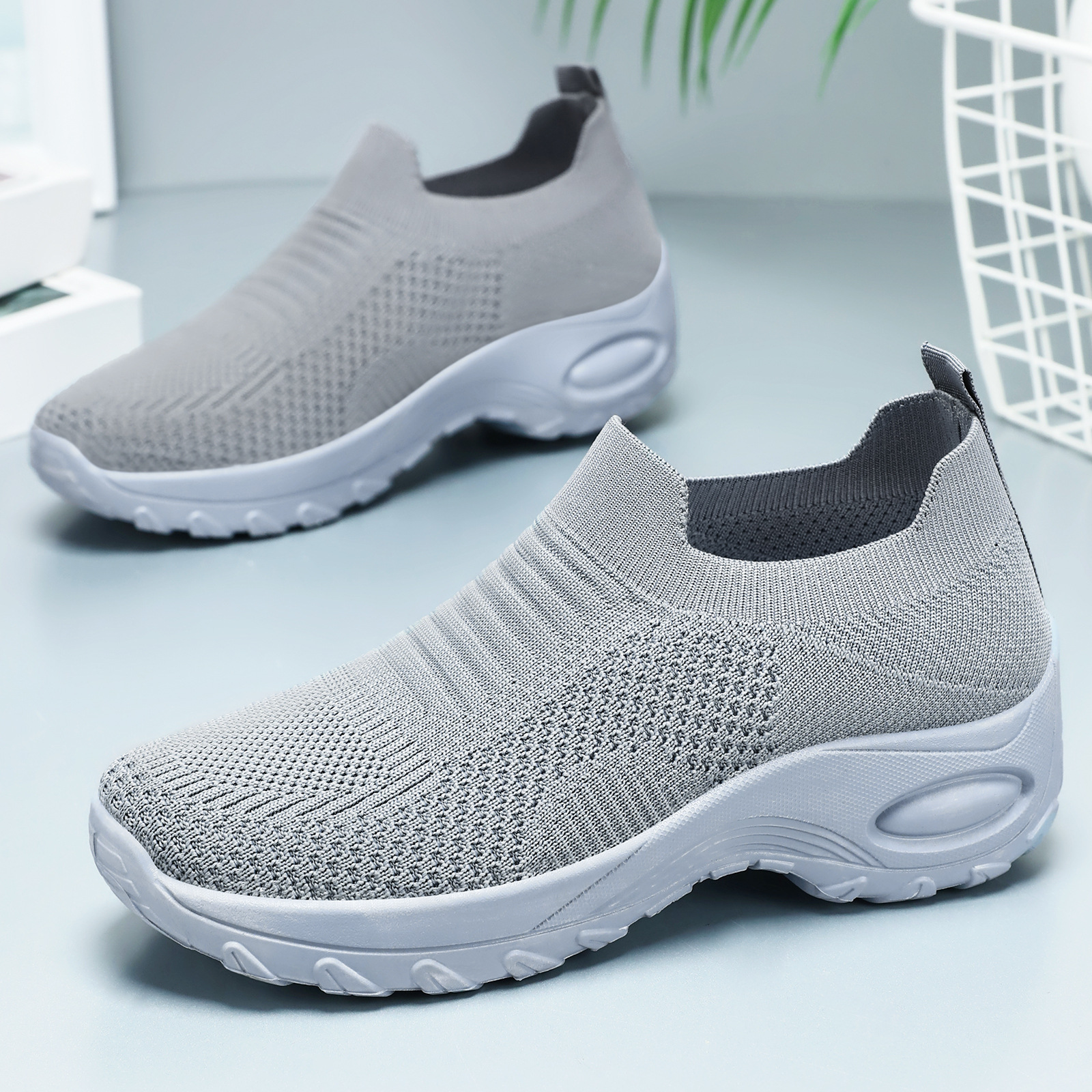 Women's shoes for autumn, breathable and versatile, flying woven single shoes, lazy shoes for one foot, soft soles not tiring to the feet, cross-border casual shoes details Picture