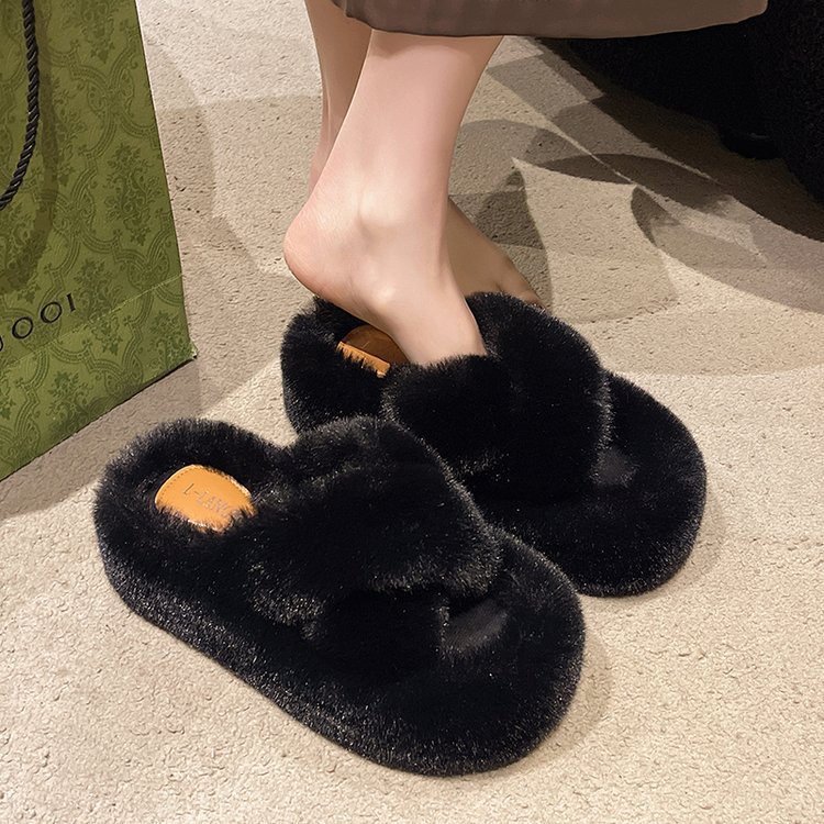 Small crossover thick-soled woolen slippers for women, 2025 autumn/winter new fairy-style woolen cotton slippers, height-increasing woolen slippers, large size Application Scenario