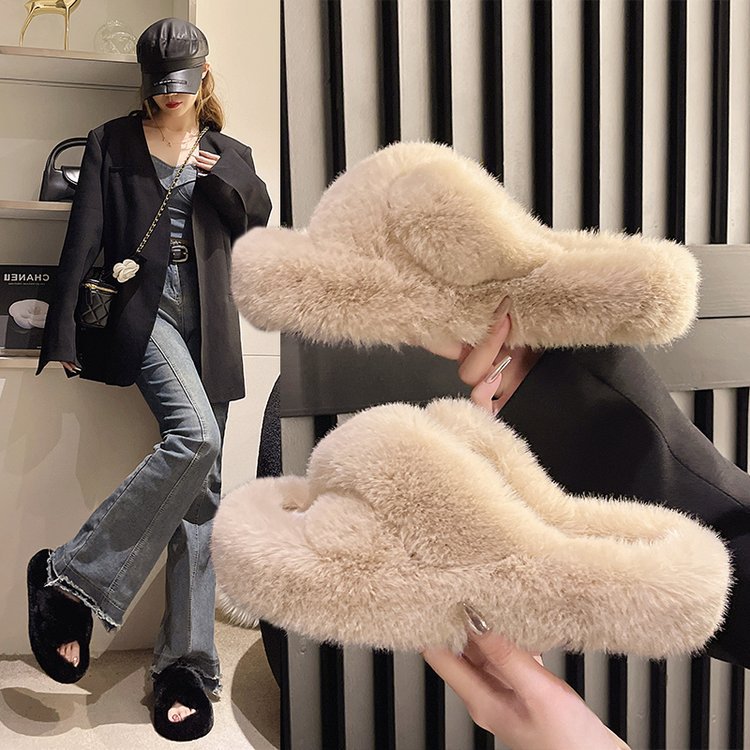 2025 Summer New Korean-style casual and warm cross slippers for women, versatile, fashionable, comfortable and soft fleece slippers full figure