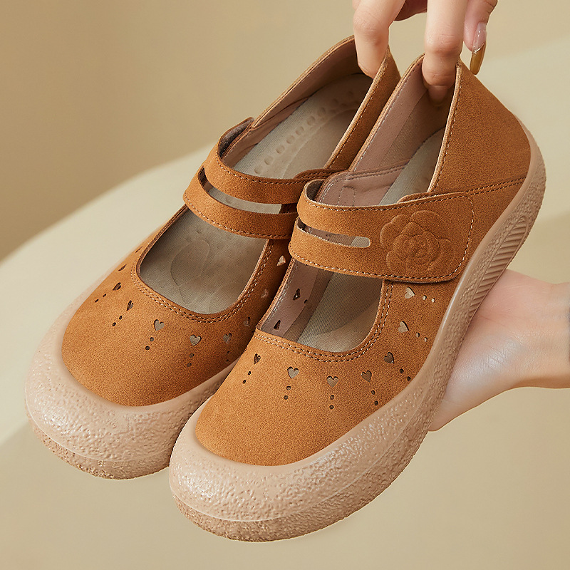 New versatile and casual clogs for women, shallow Velcro sandals, breathable and non-smelly, soft-soled shoes for mom details Picture