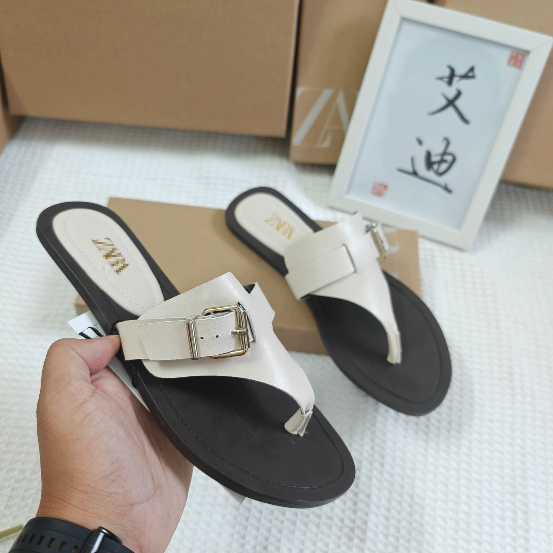 In-stock ZA's foreign trade original order unpacking best-selling flat shoes, women's shoes, flip-flops, belt buckle decorations, and outerwear beach shoes details Picture